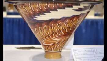 Koka virpošanas maģija: unikālu gabalu izgatavošana uz virpas